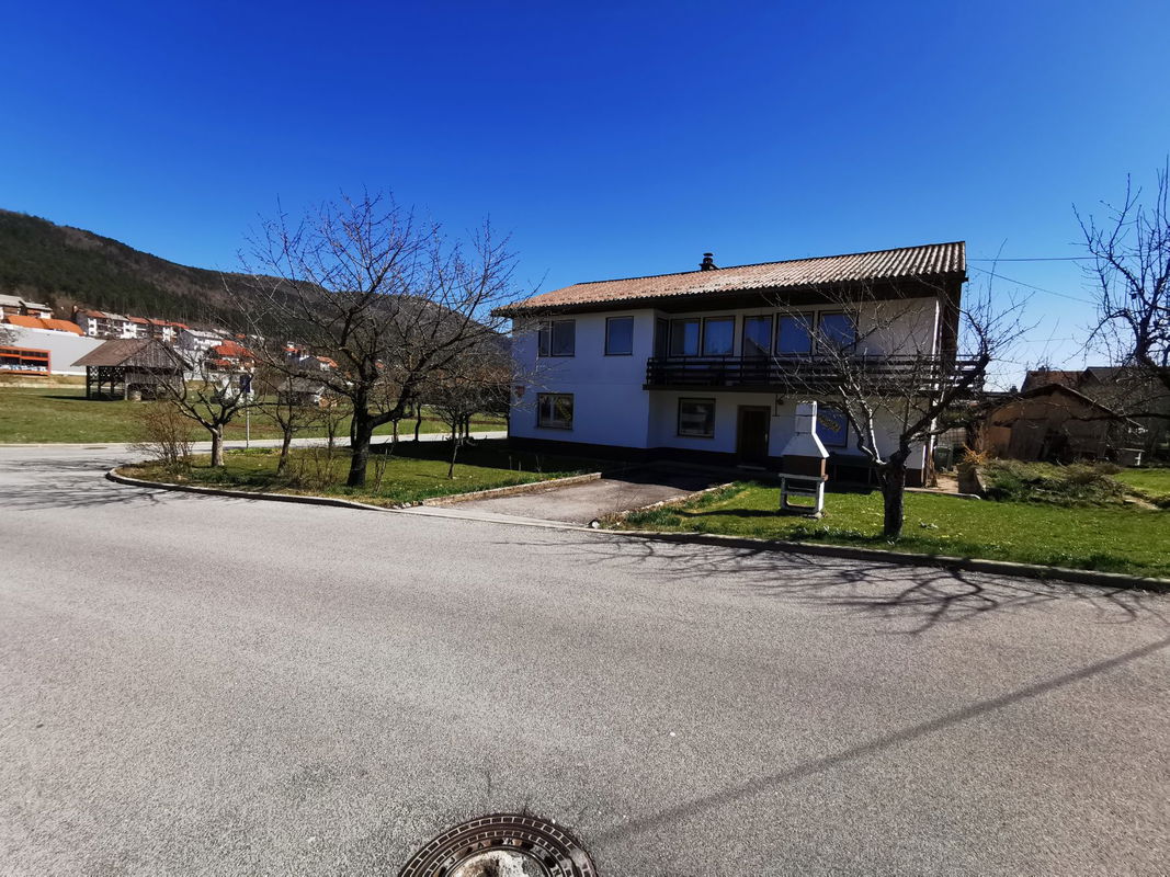 Lokacija: Notranjsko - kraška, Cerknica, Cerknica