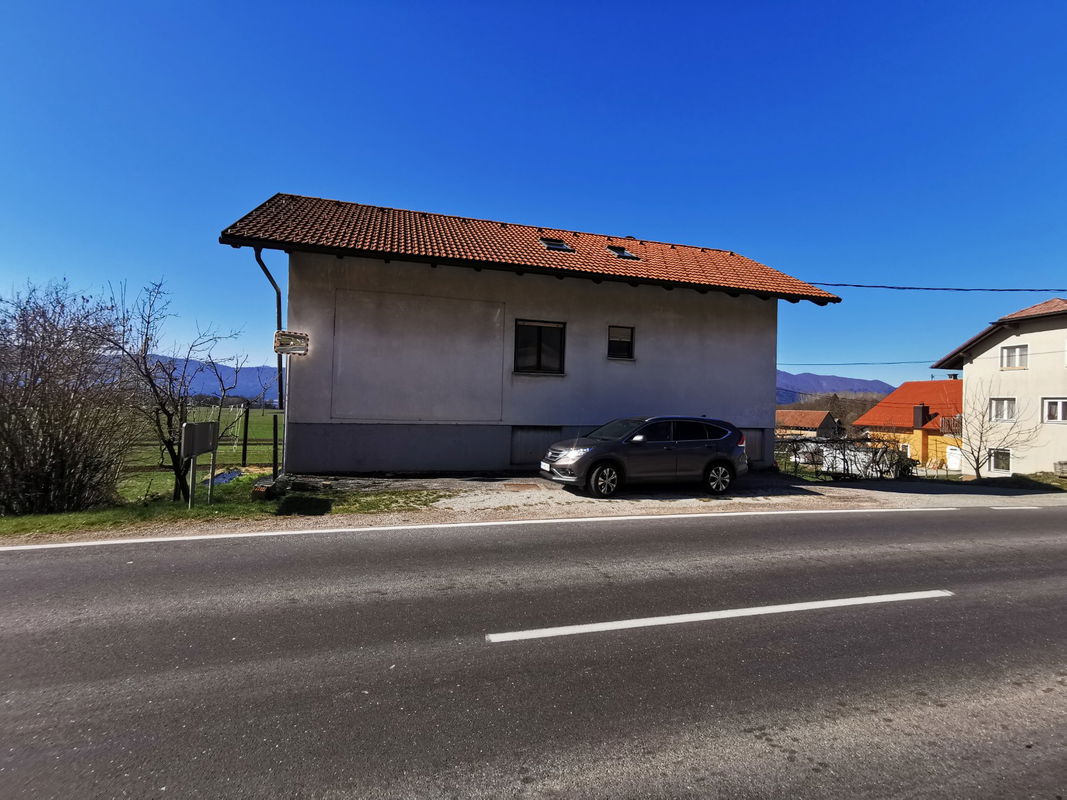 Location: Notranjsko - Kraška, Cerknica, Martinjak