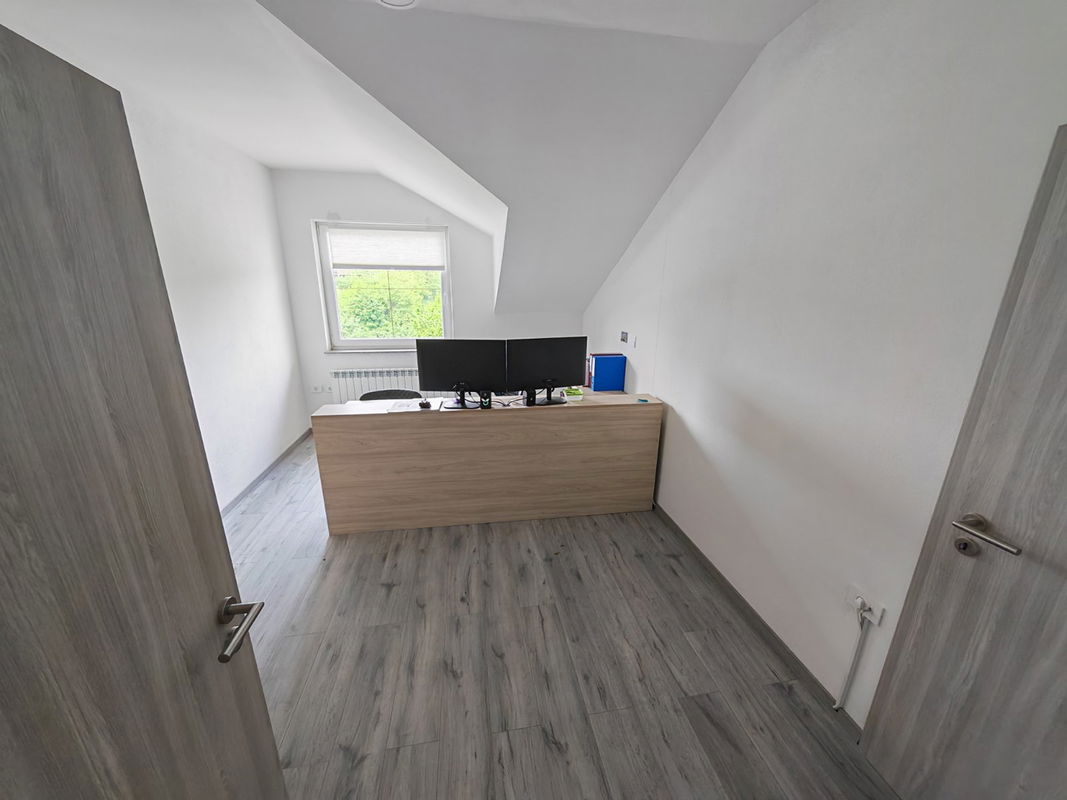 Lokacija: Notranjsko - kraška, Postojna, Prestranek