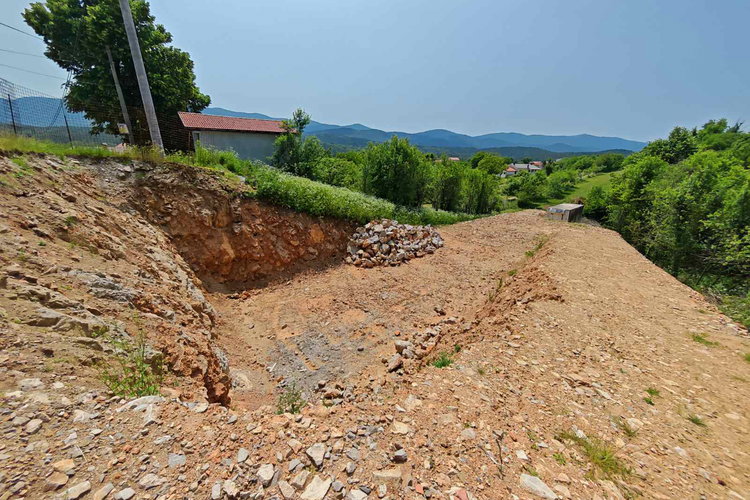 Location: Obalno - kraška, Hrpelje - Kozina, Obrov