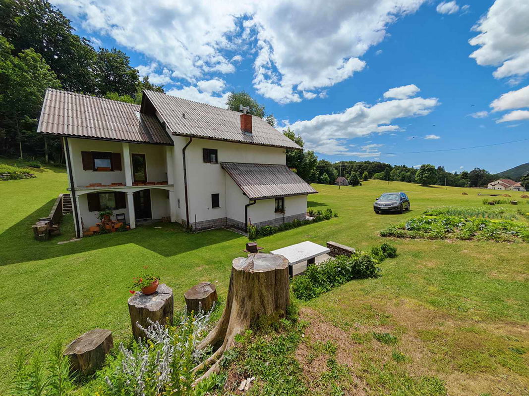 Lokacija: Goriška, Ajdovščina, Predmeja