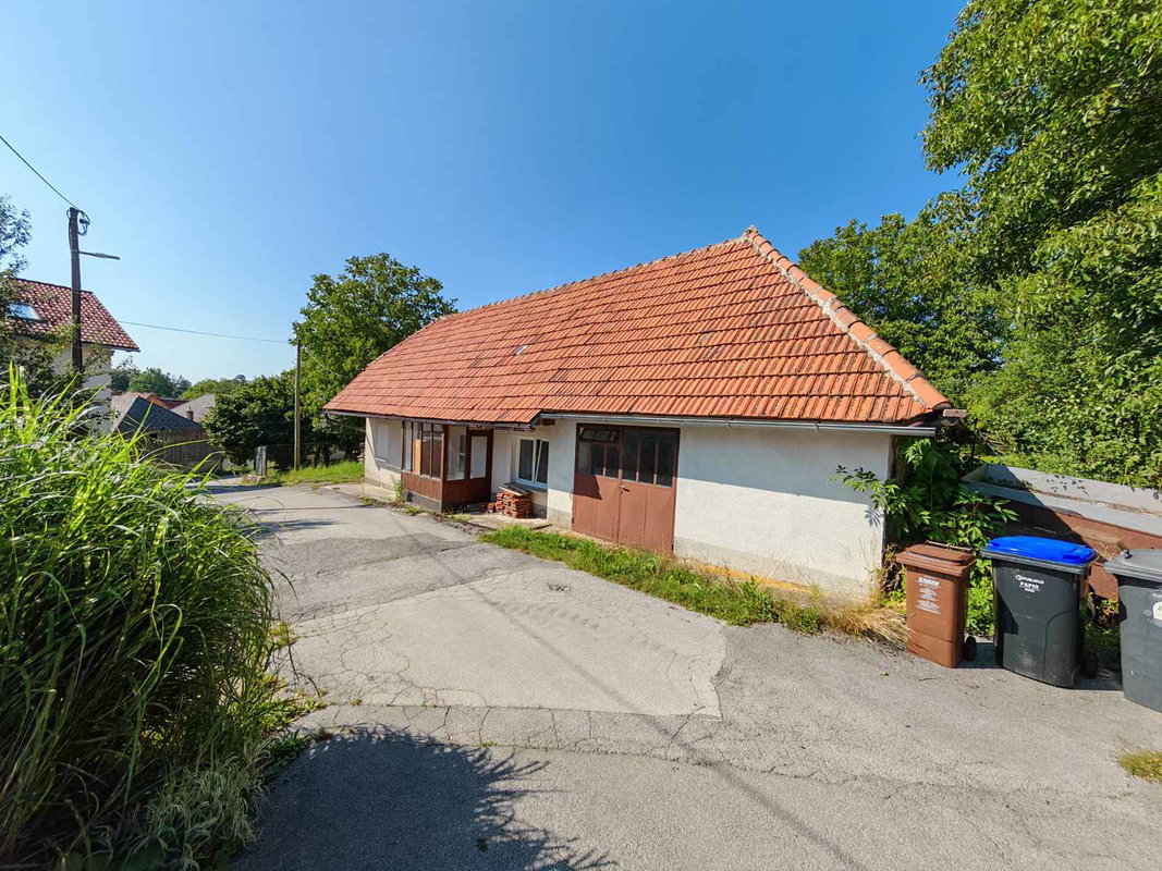 Lokacija: Notranjsko - kraška, Postojna, Bukovje