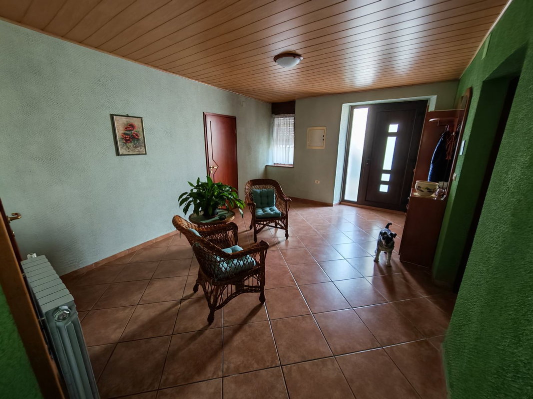 Location: Goriška, Vipava, Podnanos