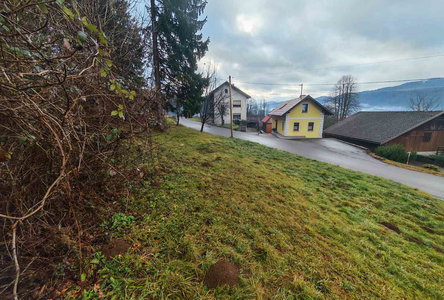 Lokacija: Notranjsko - kraška, Loška Dolina, Podcerkev