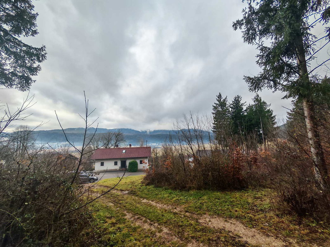 Lokacija: Notranjsko - kraška, Loška Dolina, Podcerkev