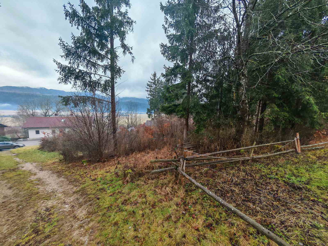 Lokacija: Notranjsko - kraška, Loška Dolina, Podcerkev