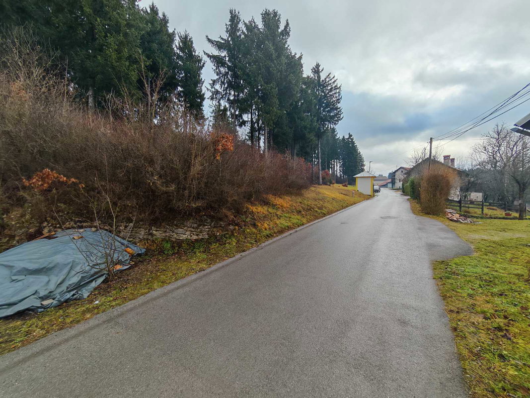 Lokacija: Notranjsko - kraška, Loška Dolina, Podcerkev