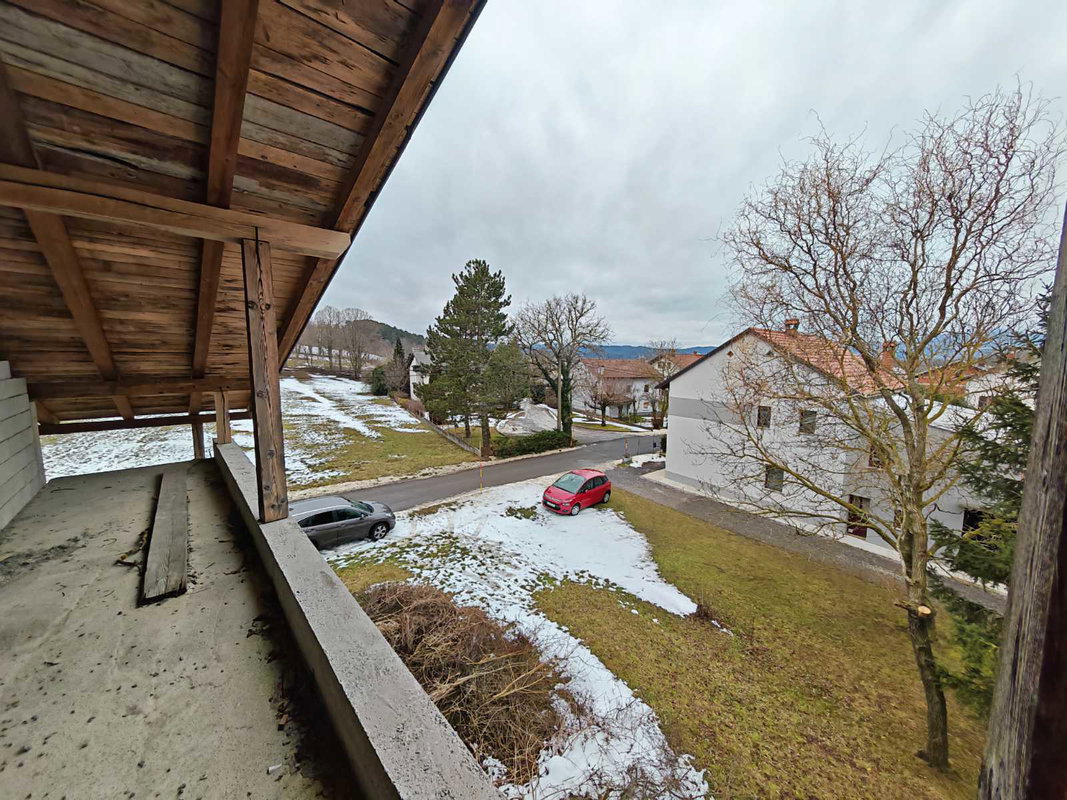 Lokacija: Notranjsko - kraška, Pivka, Šmihel