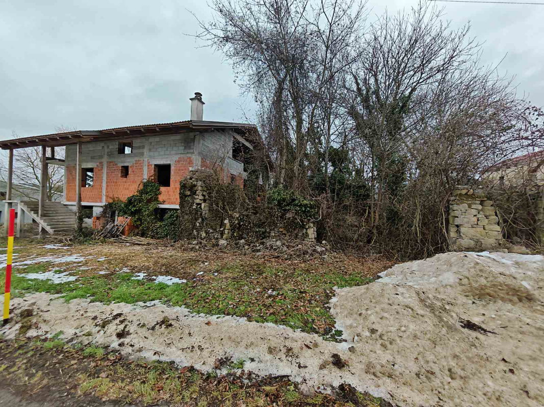 Lokacija: Notranjsko - kraška, Pivka, Šmihel