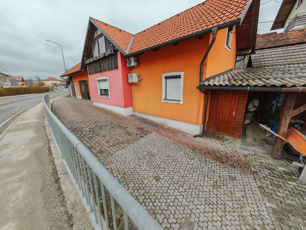 Lokacija: Notranjsko - kraška, Cerknica, Cerknica