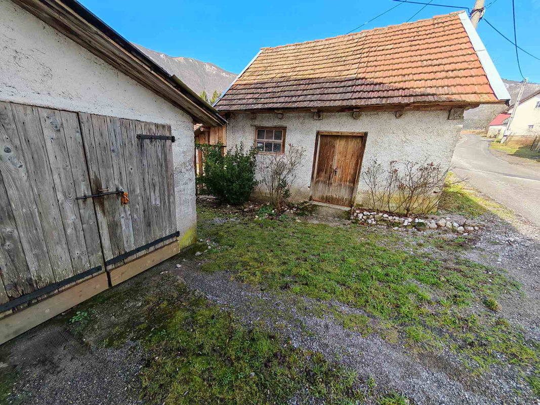Lokacija: Notranjsko - kraška, Postojna, Malo Ubeljsko