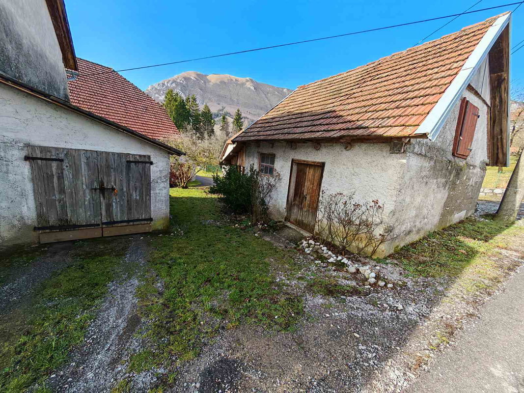 Lokacija: Notranjsko - kraška, Postojna, Malo Ubeljsko