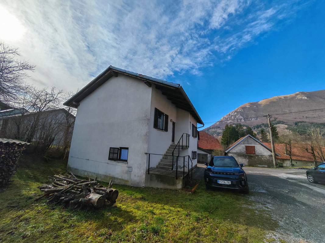 Lokacija: Notranjsko - kraška, Postojna, Malo Ubeljsko