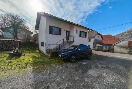 Lokacija: Notranjsko - kraška, Postojna, Malo Ubeljsko