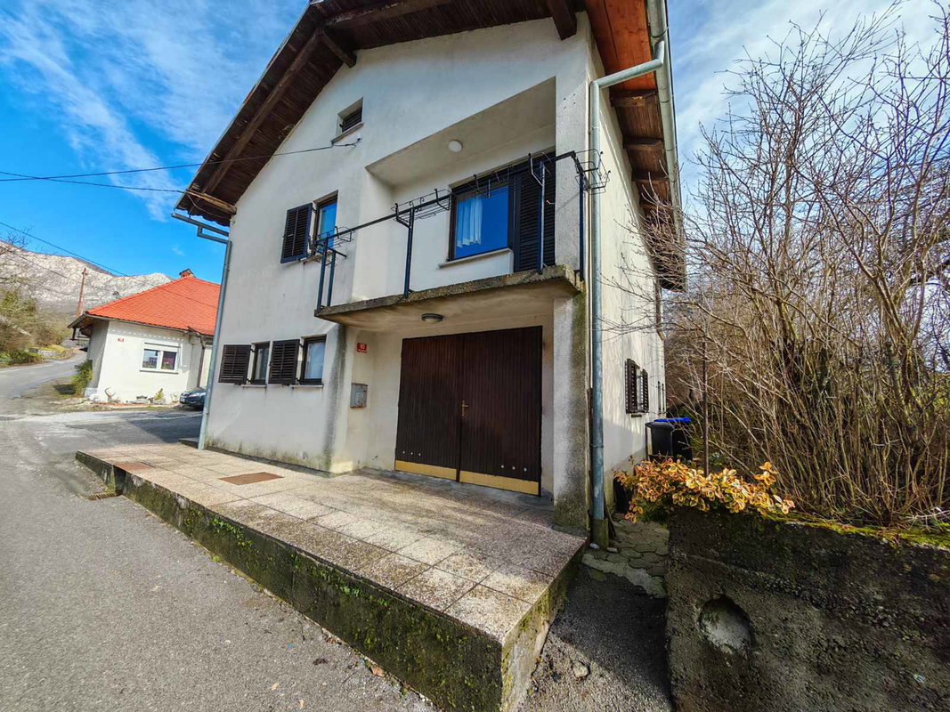 Lokacija: Notranjsko - kraška, Postojna, Malo Ubeljsko