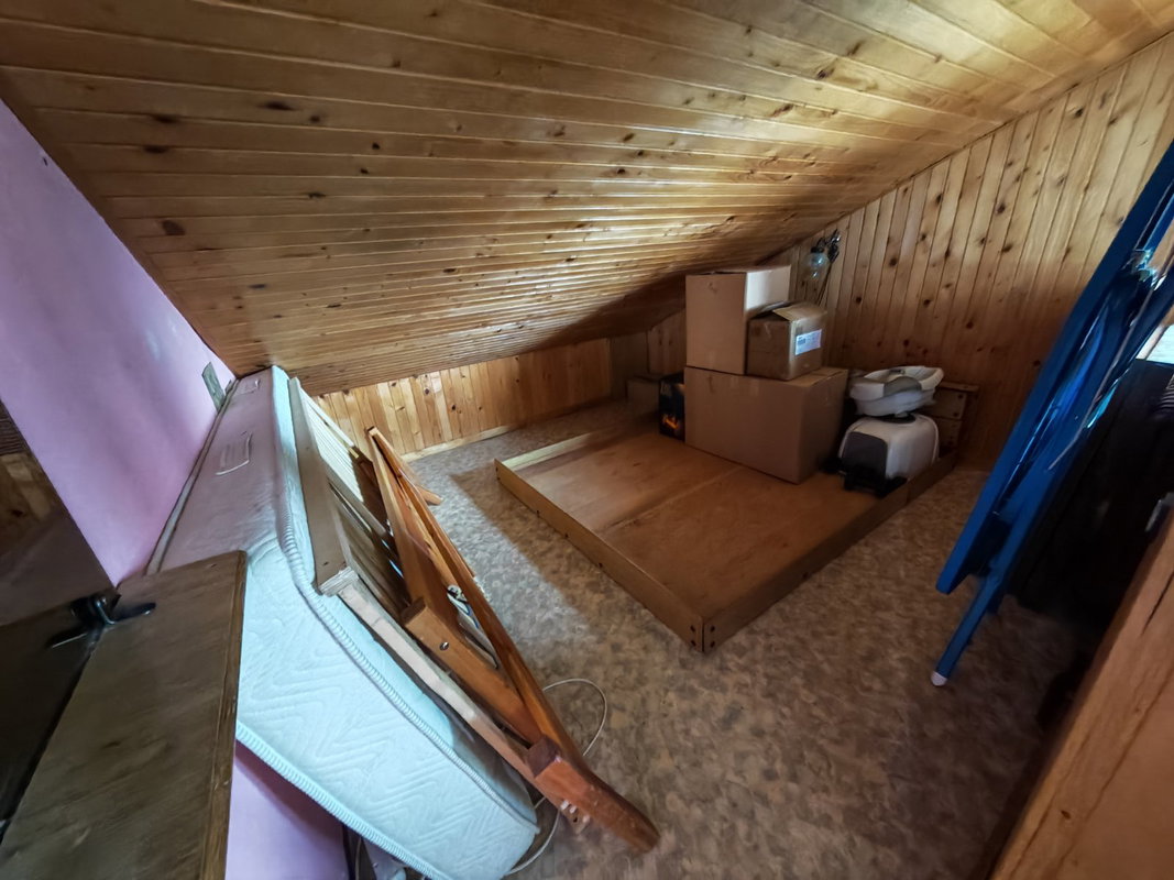 Location: Ljubljana okolica, Logatec, Logatec
