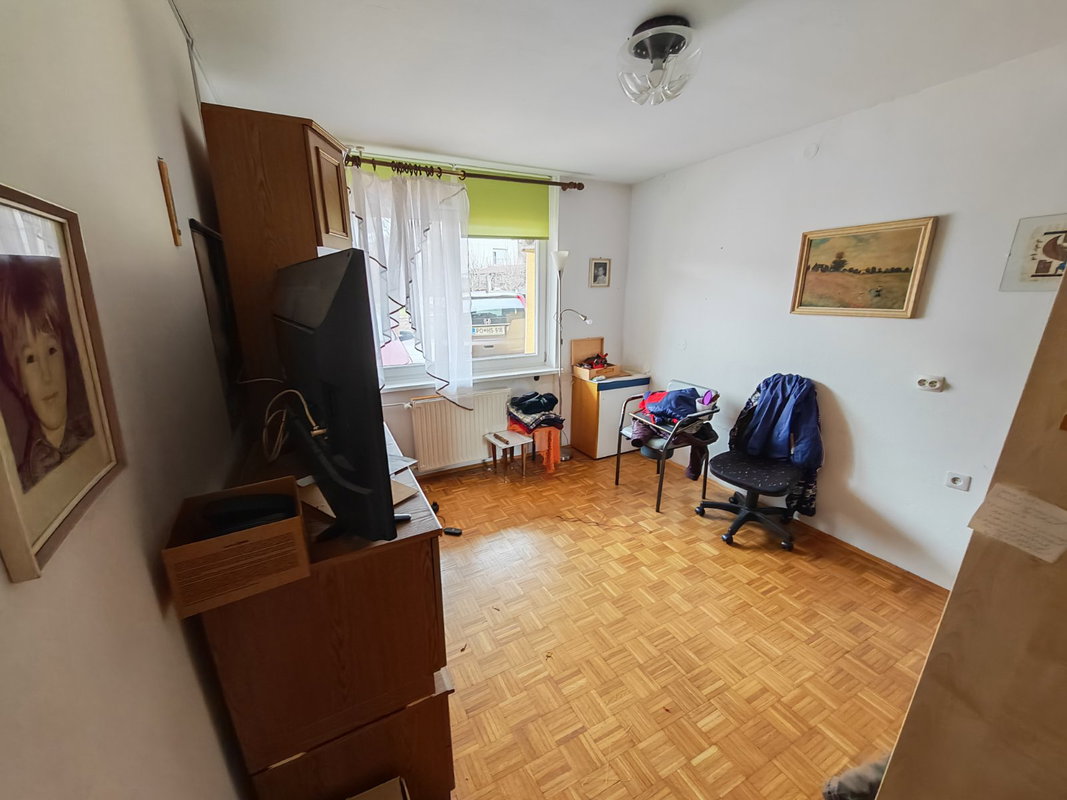 Location: Ljubljana okolica, Logatec, Logatec