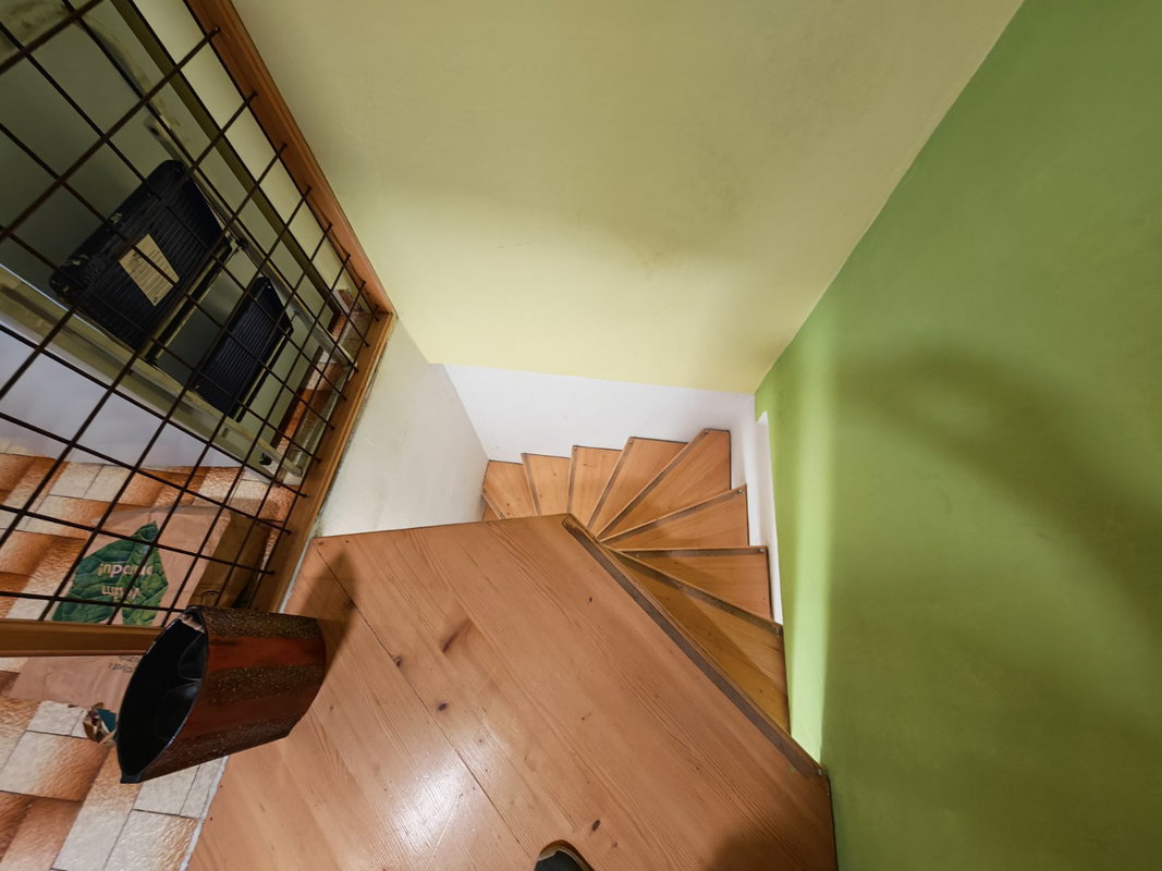 Location: Ljubljana okolica, Logatec, Logatec