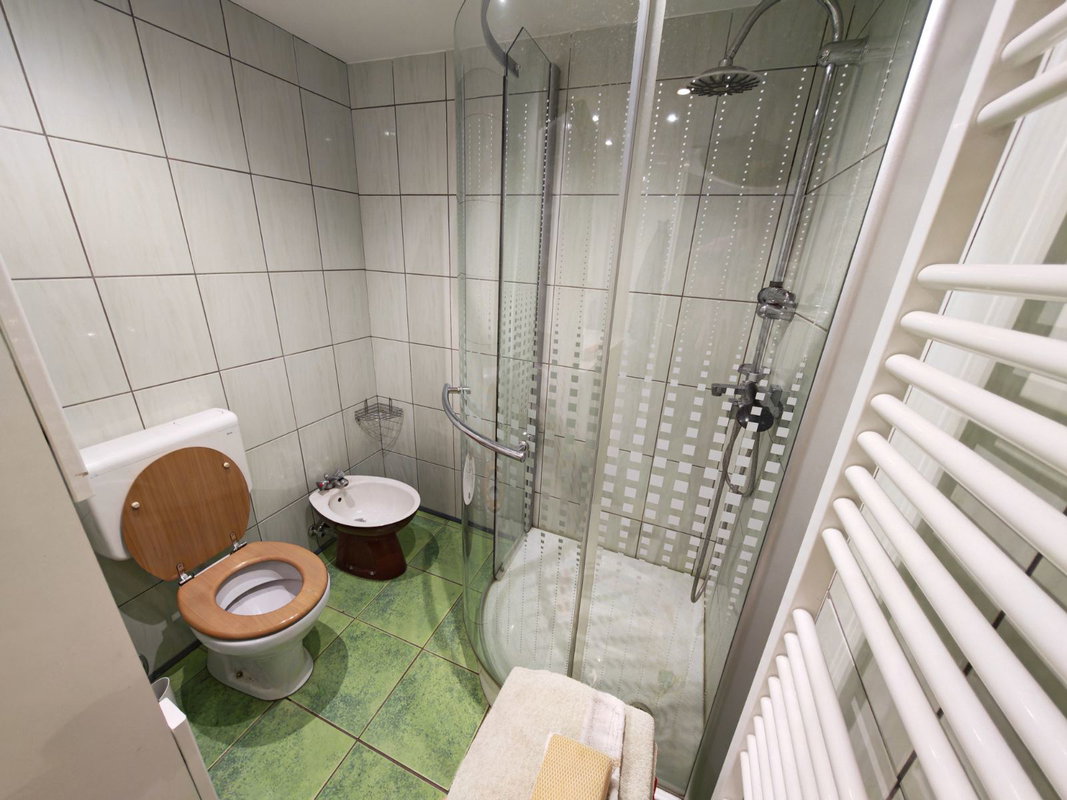 Location: Ljubljana okolica, Logatec, Logatec