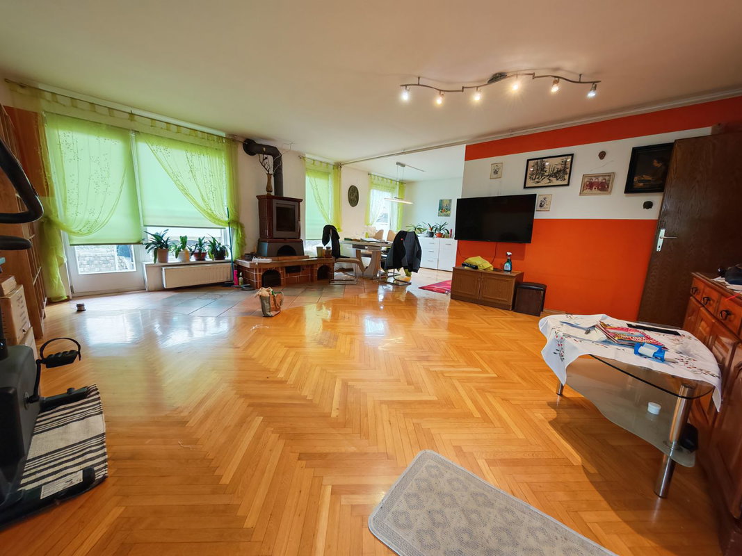 Location: Ljubljana okolica, Logatec, Logatec