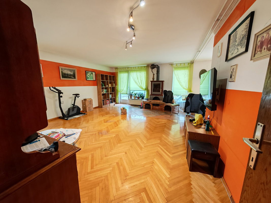 Location: Ljubljana okolica, Logatec, Logatec