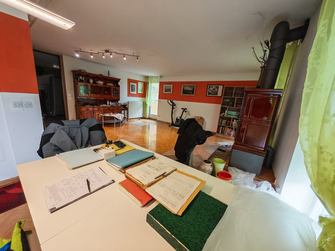 Location: Ljubljana okolica, Logatec, Logatec