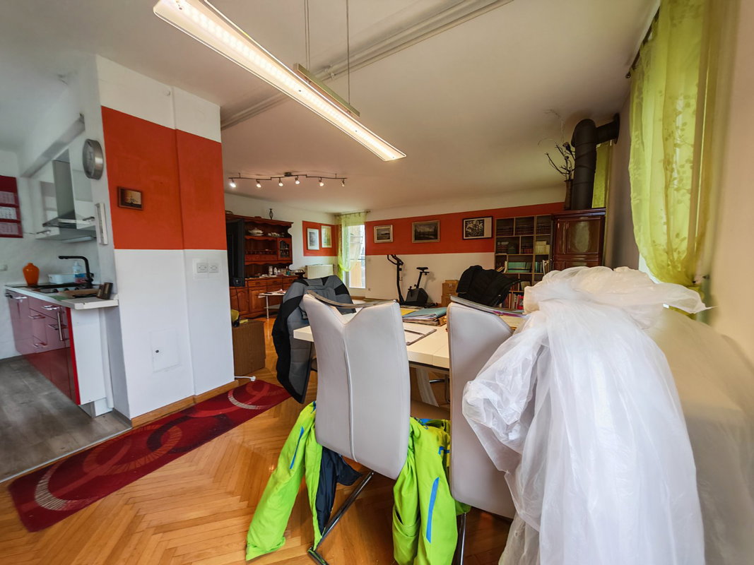 Location: Ljubljana okolica, Logatec, Logatec