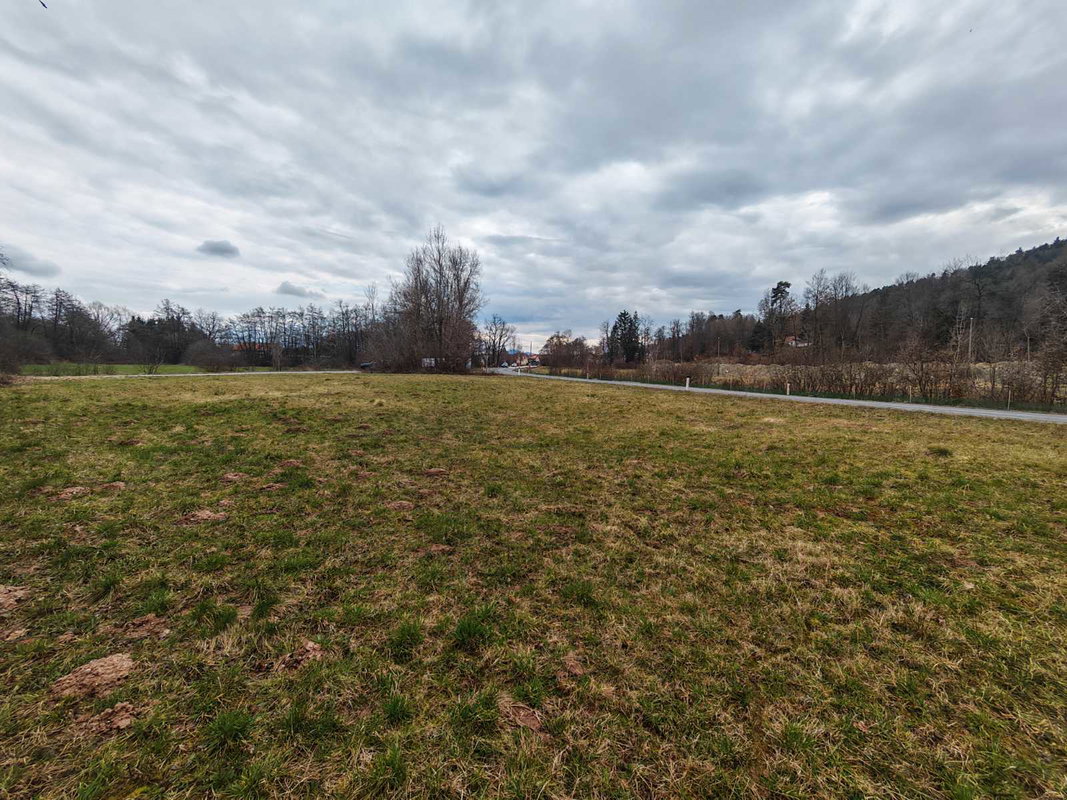 Lokacija: Ljubljana mesto, Šiška, Šmartno pod Šmarno goro