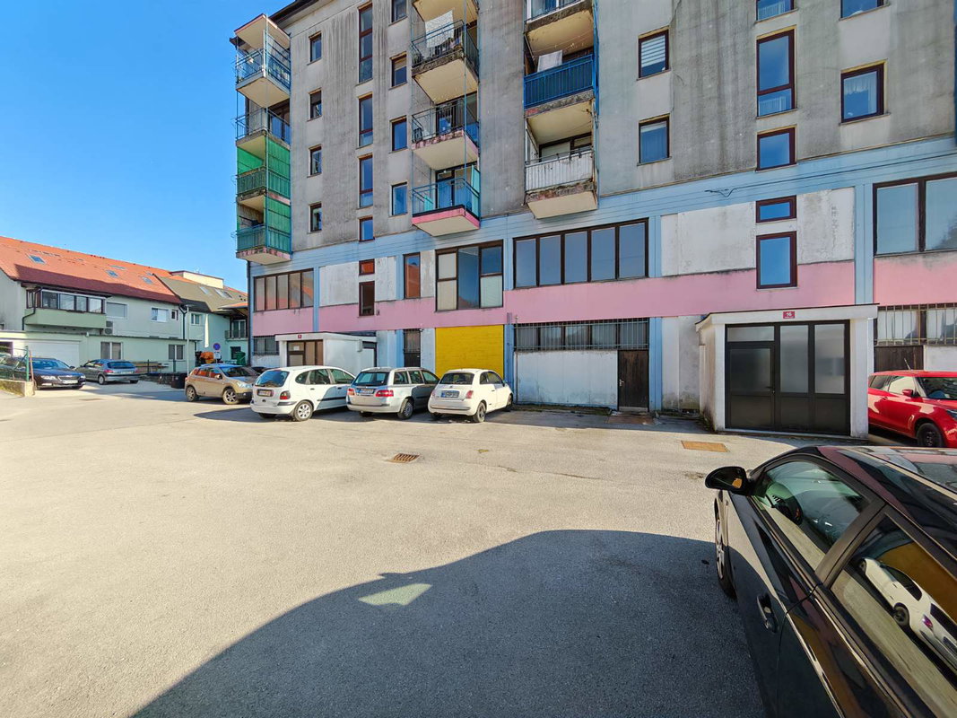 Lokacija: Notranjsko - kraška, Postojna, Postojna