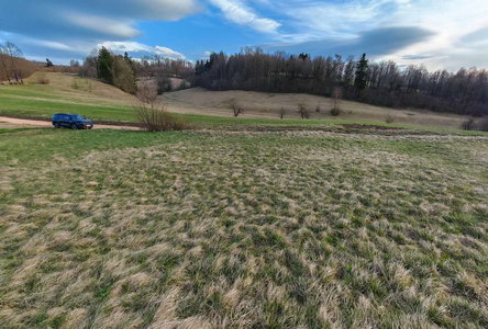 Lokacija: Notranjsko - kraška, Postojna, Slavinje