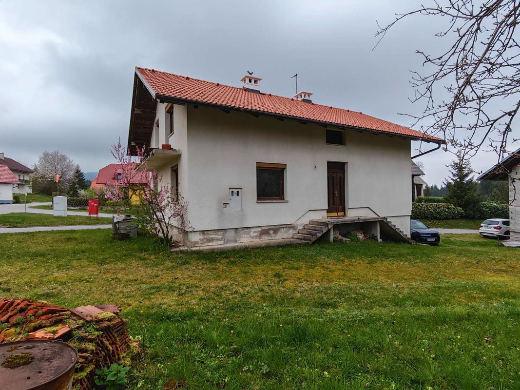 Lokacija: Notranjsko - kraška, Bloke, Radlek