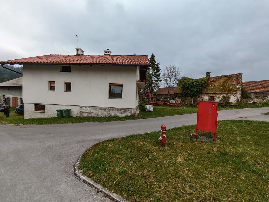Lokacija: Notranjsko - kraška, Bloke, Radlek