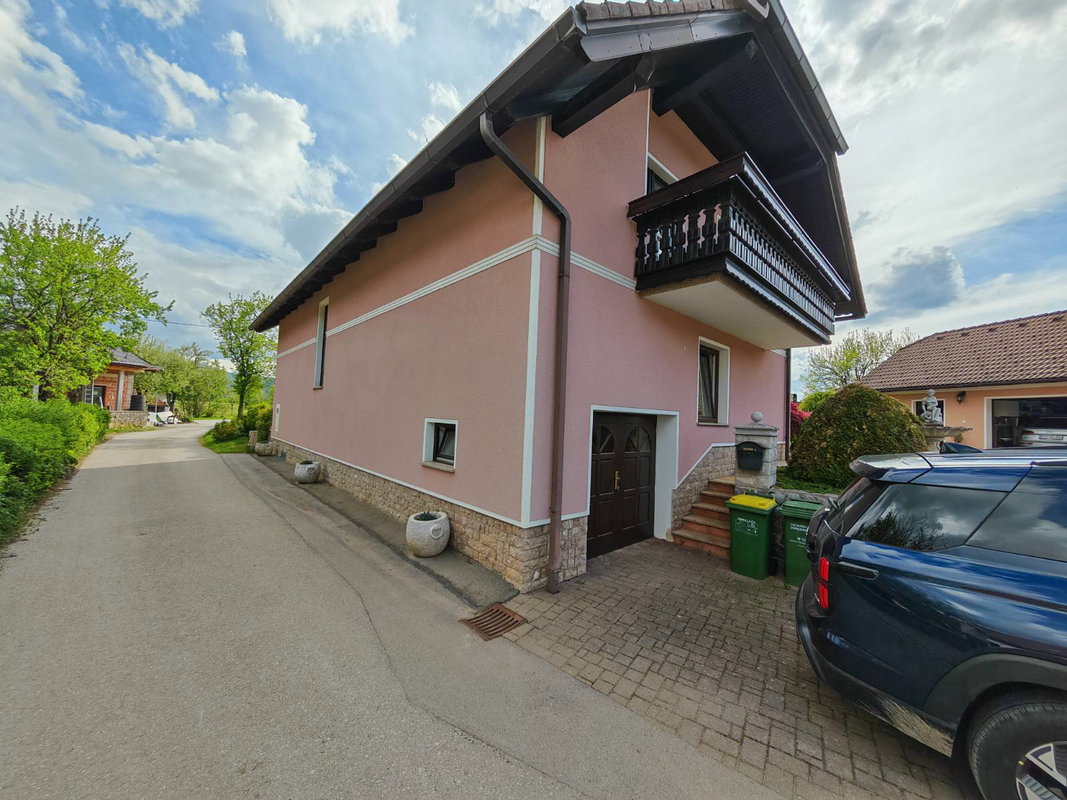 Location: Notranjsko - kraška, Loška Dolina, Vrhnika pri Ložu