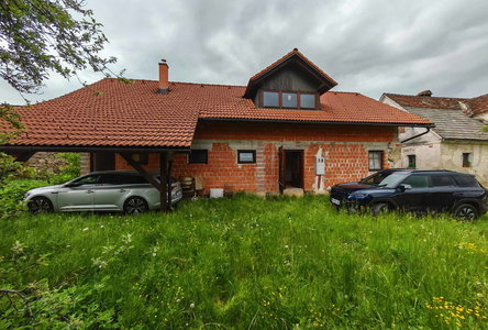 Lokacija: Notranjsko - kraška, Loška Dolina, Stari Trg pri Ložu