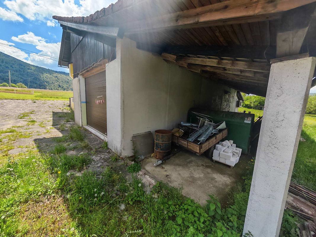 Lokacija: Notranjsko - kraška, Loška Dolina, Vrhnika pri Ložu