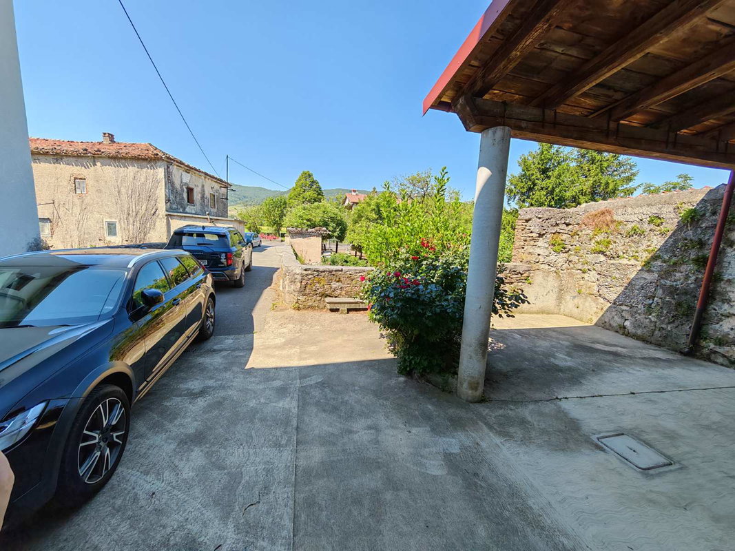 Location: Goriška, Vipava, Podbreg