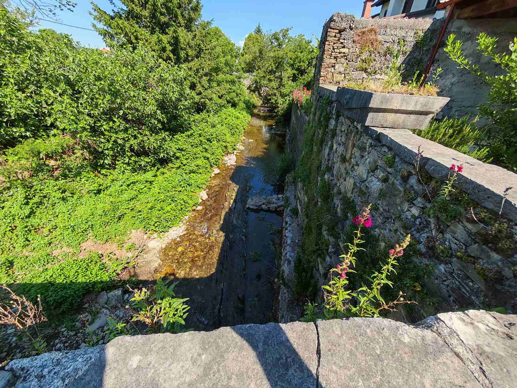 Location: Goriška, Vipava, Podbreg