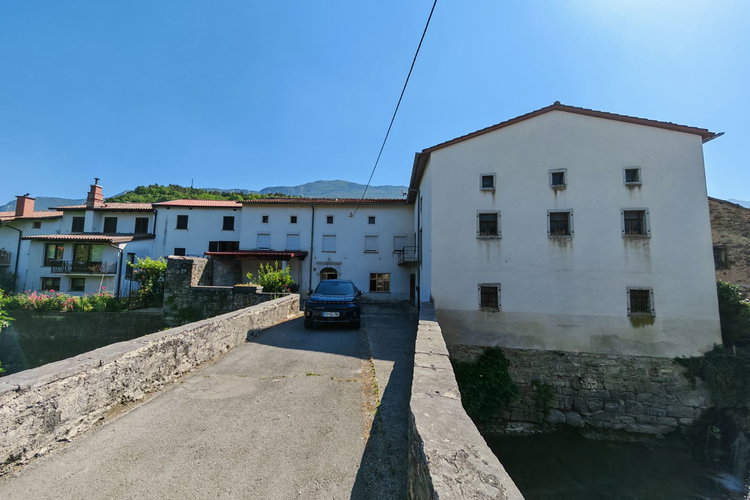 Location: Goriška, Vipava, Podbreg