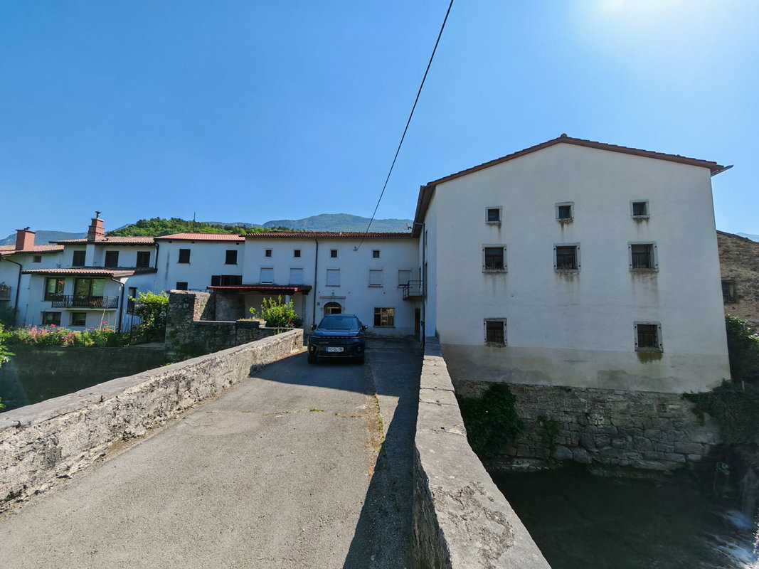 Location: Goriška, Vipava, Podbreg
