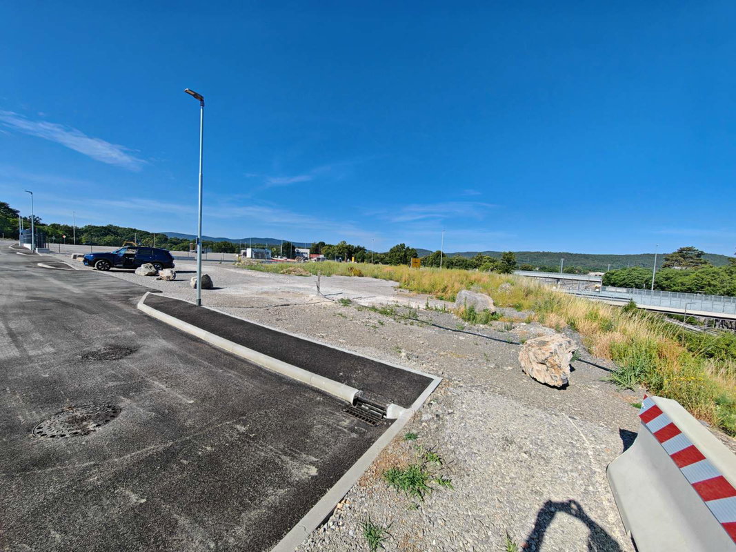 Location: Obalno - kraška, Divača, Divača
