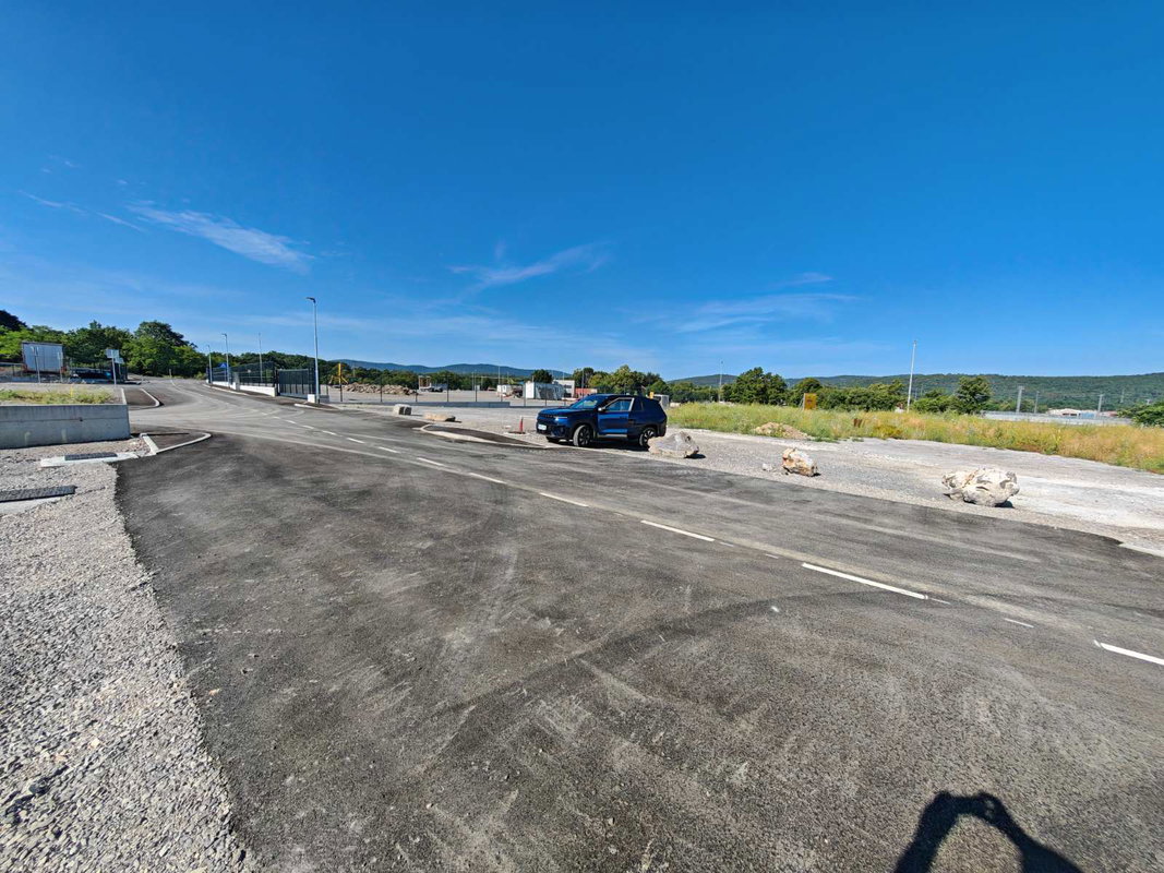 Location: Obalno - kraška, Divača, Divača