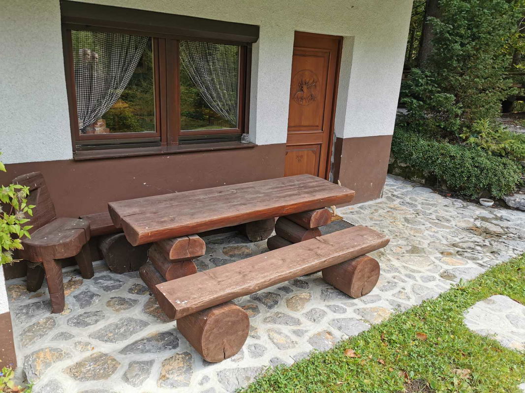 Lokacija: Notranjsko - kraška, Loška Dolina, Kozarišče