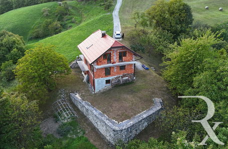 Lokacija: Savinjska, Laško, Strmca