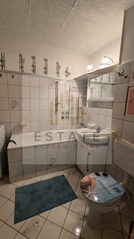 Stanovanje pri Betnavskem gozdu