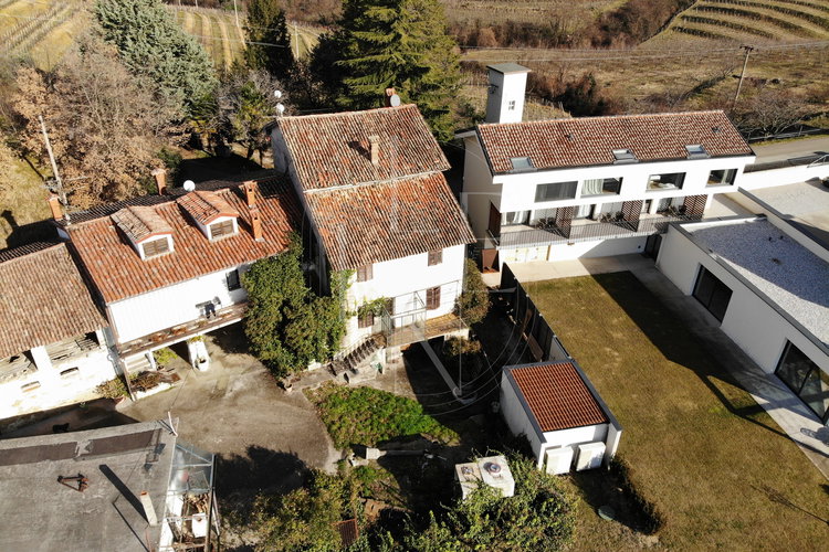 Lokacija: Goriška, Brda, Plešivo