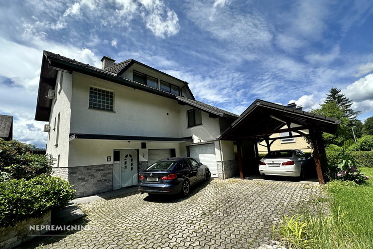 Ubicación: Jugovzhodna Slovenija, Novo mesto, Gumberk