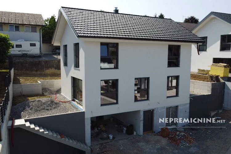 Ubicación: Jugovzhodna Slovenija, Trebnje, Studenec