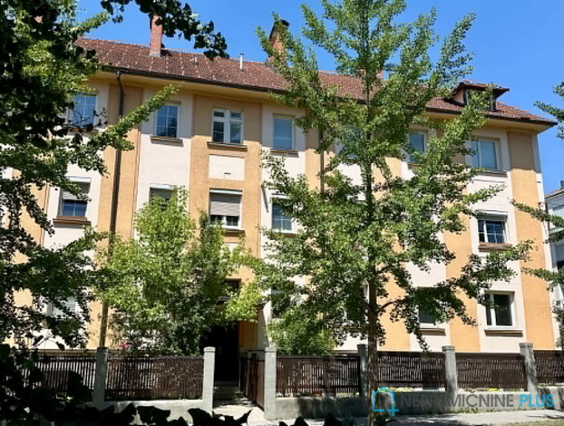 Lokacija: Ljubljana mesto, Center, Prule