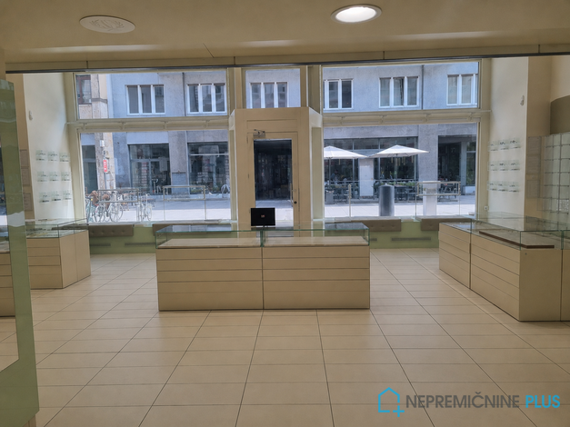 Lokacija: Ljubljana mesto, Center, Center