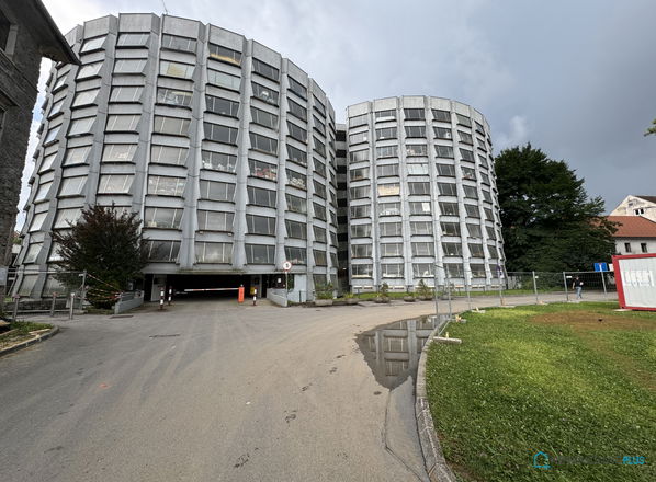 Lokacija: Ljubljana mesto, Center, Poljane